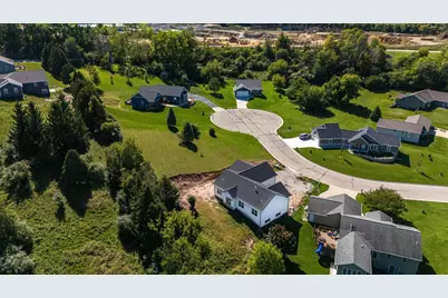 209 Stonehill Court, Ripon, WI 54971 - Photo 5