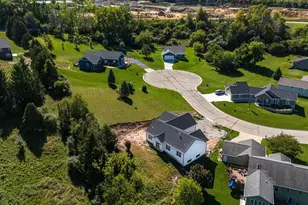 209 Stone Hill Ct, Ripon, WI 54971 - Photo 5