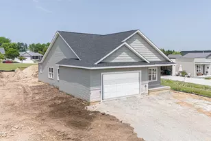 336 Sandmar Dr, Ripon, WI 54971 - Photo 7
