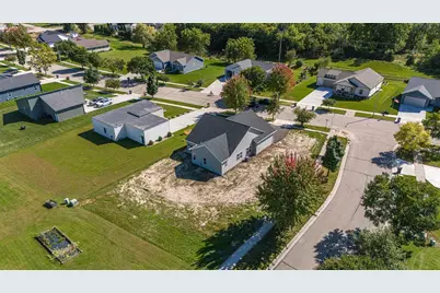 336 Sandmar Drive, Ripon, WI 54971 - Photo 5