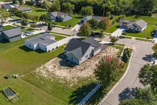336 Sandmar Dr, Ripon, WI 54971 - Photo 5