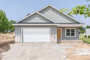 336 Sandmar Dr, Ripon, WI 54971 - Photo 1