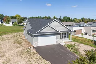 336 Sandmar Dr, Ripon, WI 54971 - Photo 9