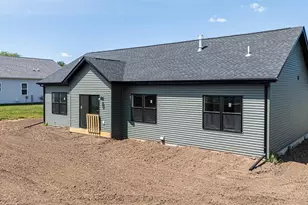 425 Village Ln, Ripon, WI 54971 - Photo 7