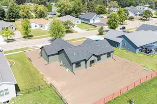 425 Village Ln, Ripon, WI 54971 - Photo 5