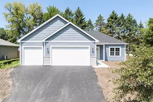 442 Village Ln, Ripon, WI 54971 - Photo 9