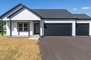 504 Village Ln, Ripon, WI 54971 - Photo 1