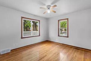 2105 E Johnson St, Madison, WI 53704 - Photo 11