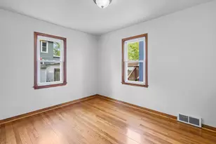 2105 E Johnson St, Madison, WI 53704 - Photo 13