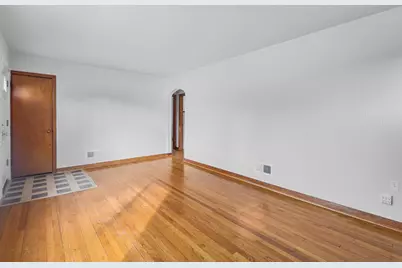 2105 E Johnson Street, Madison, WI 53704 - Photo 9