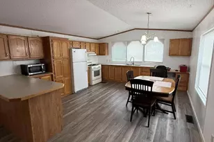 121 Waterman Ave, Tomah, WI 54660 - Photo 9