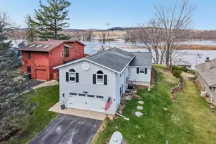 W10126 Schiefelbein Rd, Poynette, WI 53955 - Photo 1