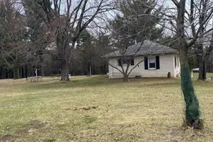 E10368 Xanadu Rd, Delton, WI 53965 - Photo 9