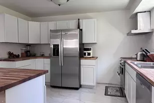 4713 Hermsmeier Ln, Madison, WI 53714 - Photo 5