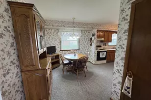 1607 S Arch St, Janesville, WI 53546 - Photo 7