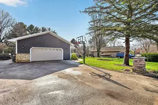 115 W Ridge Cir, Cambridge, WI 53523 - Photo 3