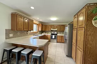 6892 Moonlight Cir, Sun Prairie, WI 53590 - Photo 9