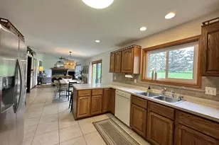 6892 Moonlight Cir, Sun Prairie, WI 53590 - Photo 13