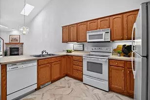 1177 Sawyer Way, Sun Prairie, WI 53590 - Photo 15
