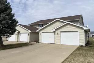 382 Chapin St, Columbus, WI 53925 - Photo 1