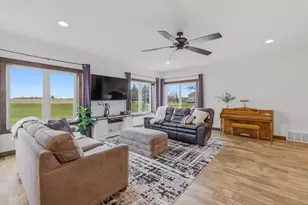 N6329 Tradewinds Cir, Beaver Dam, WI 53916 - Photo 13