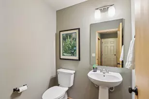 8866 Red Beryl Dr, Middleton, WI 53562 - Photo 15