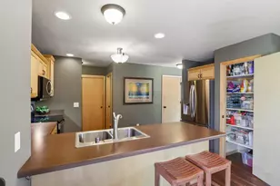 8866 Red Beryl Dr, Middleton, WI 53562 - Photo 11