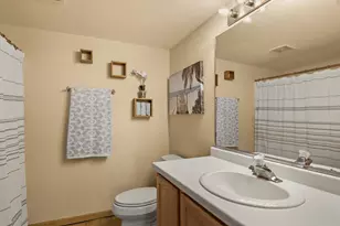1802 Grafton Rd, Madison, WI 53716 - Photo 23