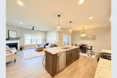 Unit 4.3 Bellflower Drive, DeForest, WI 53532 - Photo 5