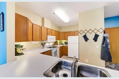 301 Harbour Town Drive #230, Madison, WI 53717 - Photo 9