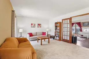 5604 Maldwyn Ln, Madison, WI 53716 - Photo 9