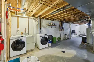 5604 Maldwyn Ln, Madison, WI 53716 - Photo 59