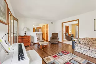 5604 Maldwyn Ln, Madison, WI 53716 - Photo 7