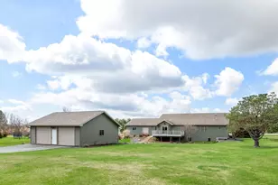 N6008 Forest Ridge Rd, Green Lake, WI 54941 - Photo 9