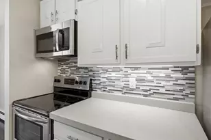 2140 Allen Blvd, Middleton, WI 53562 - Photo 7