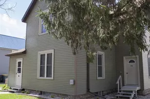 886 Central Ave, Richland Center, WI 53581 - Photo 3