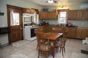 886 Central Ave, Richland Center, WI 53581 - Photo 7