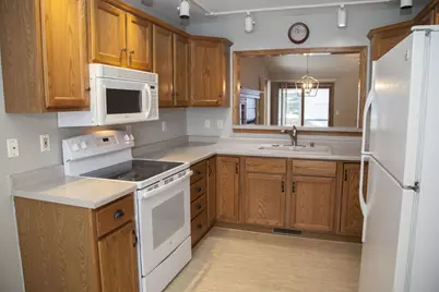 1045 Saddle Ridge, Portage, WI 53901 - Photo 9