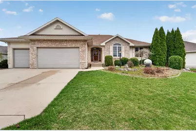 609 S Meadowbrook Lane, Waunakee, WI 53597 - Photo 1