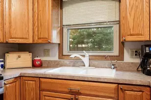 718 Crist Rd, Beloit, WI 53511 - Photo 7