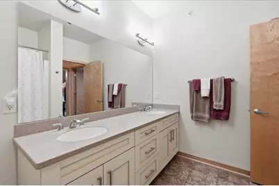 555 S Midvale Boulevard #216, Madison, WI 53711 - Photo 17