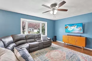 890 Blaser Ct, Sun Prairie, WI 53590 - Photo 3