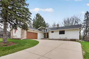 13 Oxwood Cir, Madison, WI 53717 - Photo 1