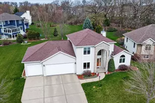 6104 Brunet Island Ct, Mcfarland, WI 53558 - Photo 3