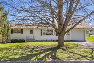 105 Pine St, Ridgeville, WI 53533 - Photo 3