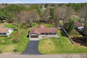 630 Bobs Dr, Plover, WI 54467 - Photo 5