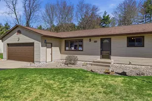 630 Bobs Dr, Plover, WI 54467 - Photo 3