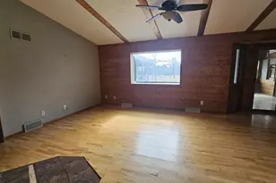 1621 Sapphire Way, Sun Prairie, WI 53590 - Photo 5