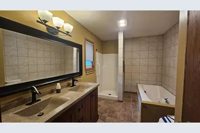 1621 Sapphire Way, Sun Prairie, WI 53590 - Photo 27