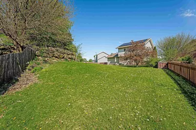 10 Banner Circle, Madison, WI 53718 - Photo 13